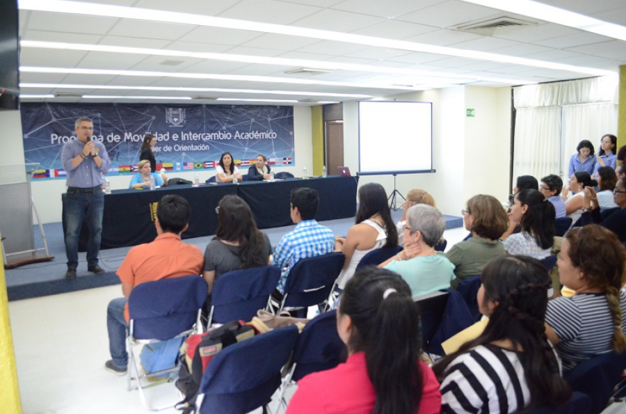 Capacita UNACH a jóvenes que realizarán estancias académicas en el 2017
