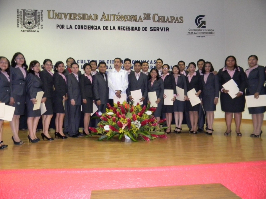 Con formación Académica de calidad y certificada egresan nuevos Químicos-Farmacobiologos  