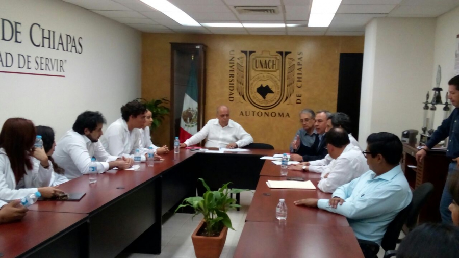 Da UNACH atención y respuesta a demandas de estudiantes de la Facultad de Medicina Humana