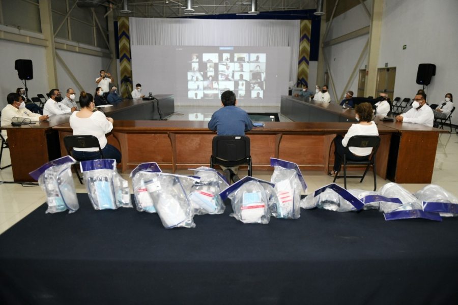 Realiza UNACH la entrega de equipo de protección  ante el COVID-19 a personal de distintas áreas