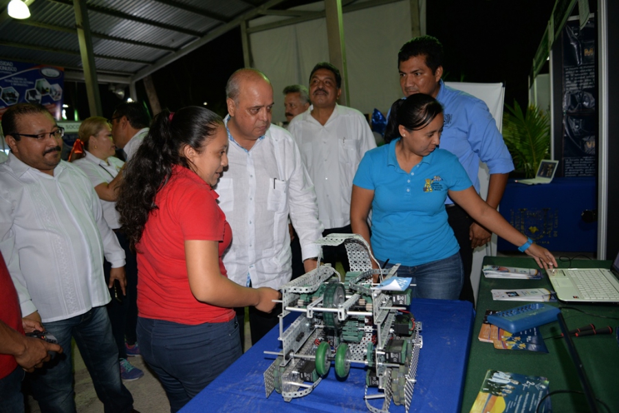 Visita el rector de la UNACH, Carlos Eugenio Ruiz Hernández el Pabellón Universitario en la Feria Tapachula Mesoamericana 2017