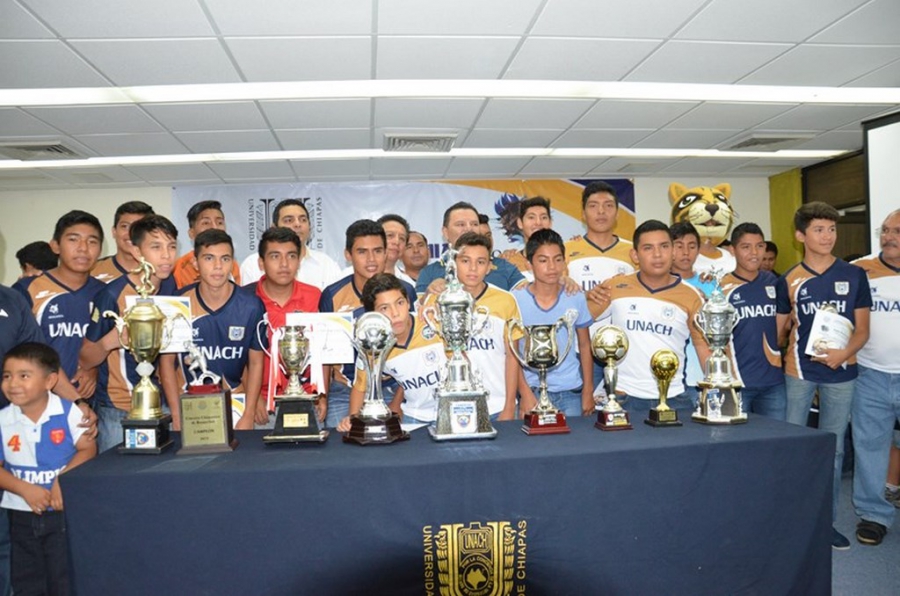 Logran Academias Deportivas de la UNACH títulos en diferentes disciplinas