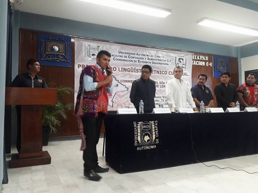 Dicta el cónsul Honorario de Francia en Chiapas, Patrick Jean Robert de Bréon, ponencia en la UNACH