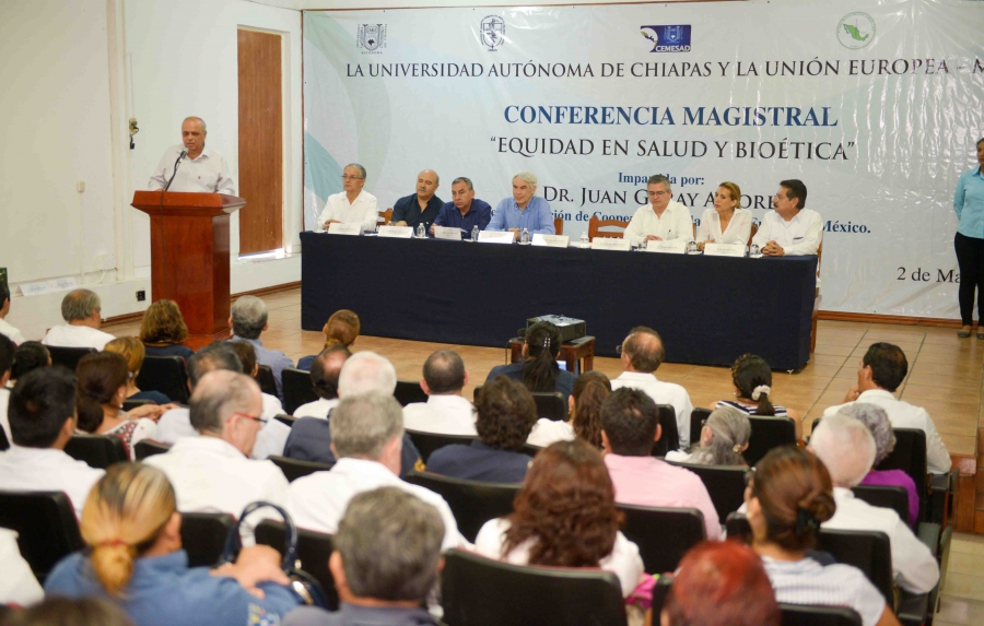 Imparten en la UNACH la ponencia “Equidad en salud y Bioética”