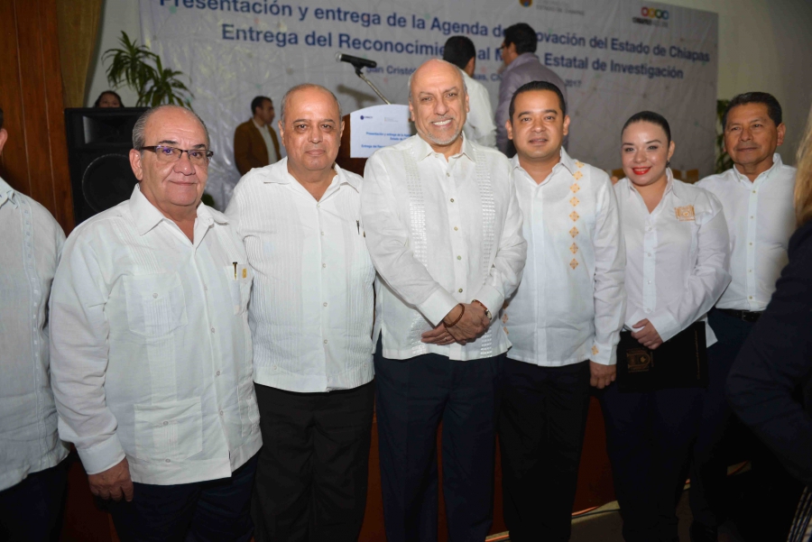 Investigadores de la UNACH reciben  el Reconocimiento al Mérito Estatal de Investigación 2017