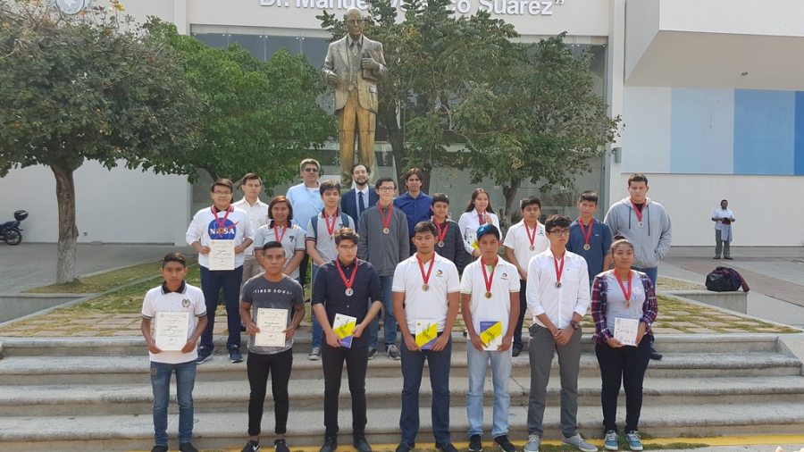 Entregan  en la UNACH medallas a jóvenes destacados de la Olimpiada Chiapaneca de Física