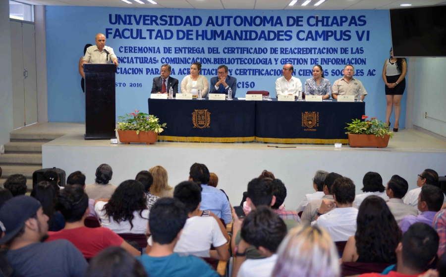 Certifican a nivel nacional las licenciaturas en Comunicación y  Bibliotecología y Gestión de Información