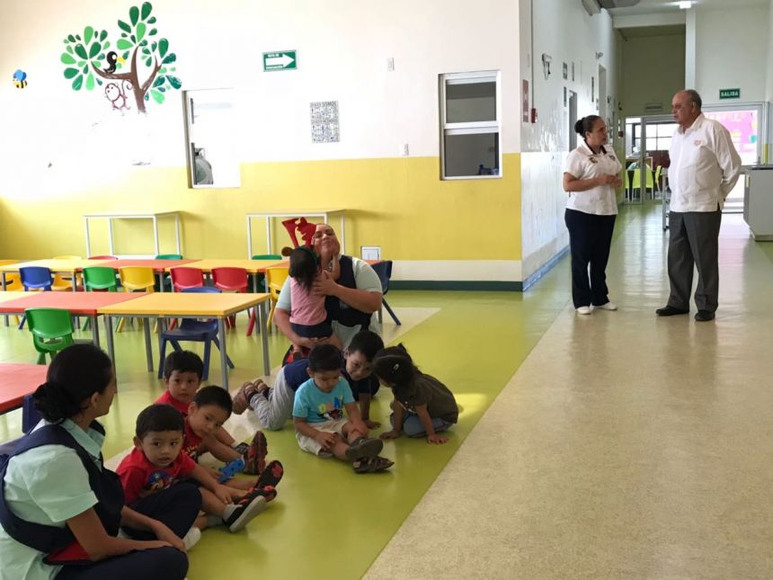 Realiza rector de la UNACH recorrido de supervisión en Estancia Infantil Tapachula
