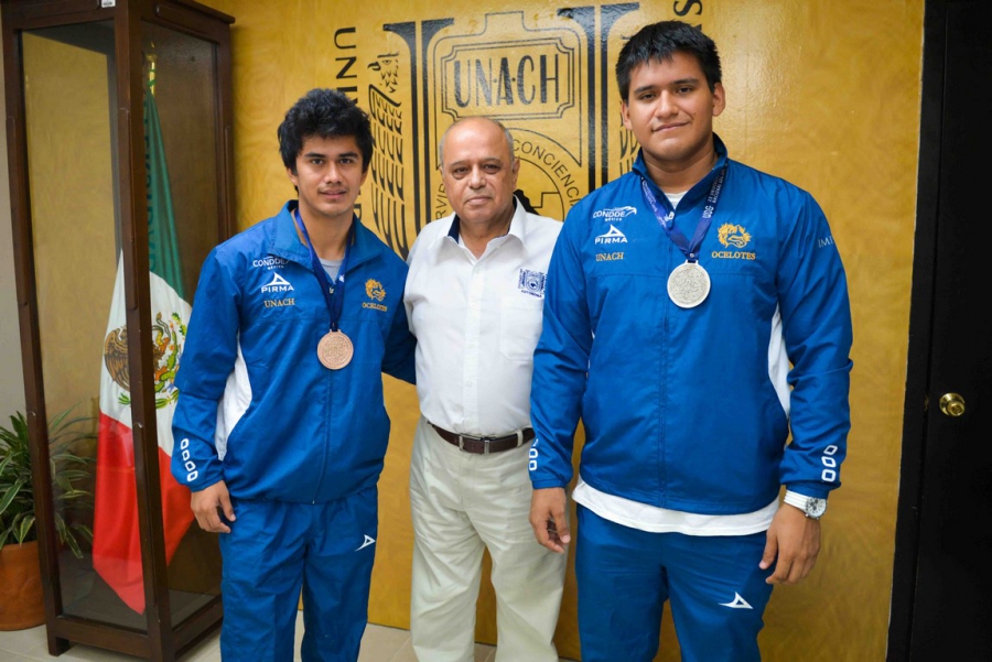  Rector de la UNACH se reúne con jóvenes medallistas de la UNIVERSIADA 2016