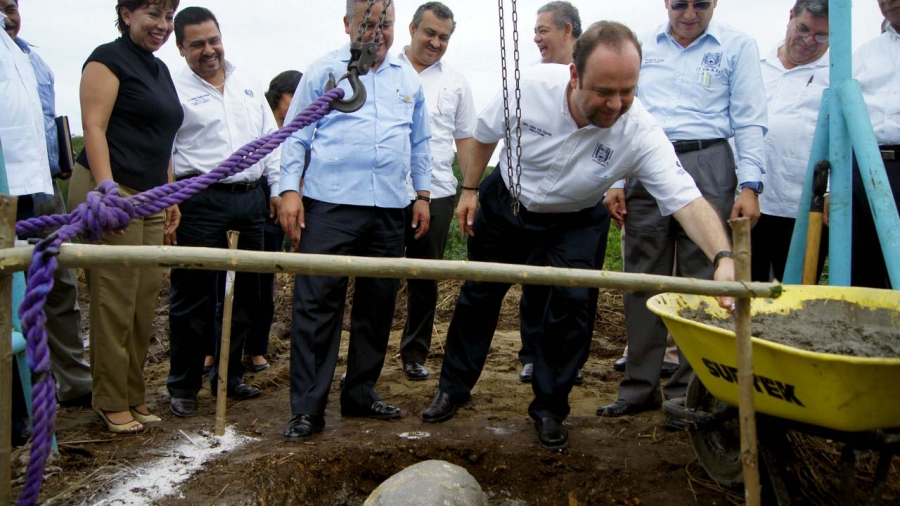 Inicia construcción de aulas en la Escuela de Lenguas de la UNACH en Tuxtla Chico