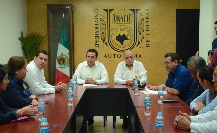 Acuerdan UNACH y Conejobus implementar rutas a bajo costo
