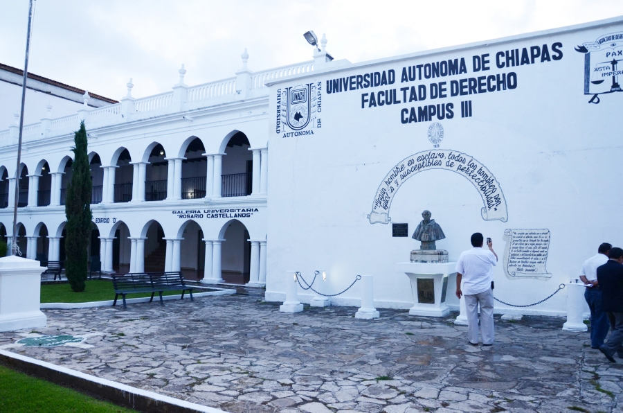 Imparte Facultad de Derecho de la UNACH doctorado en Derechos Humanos