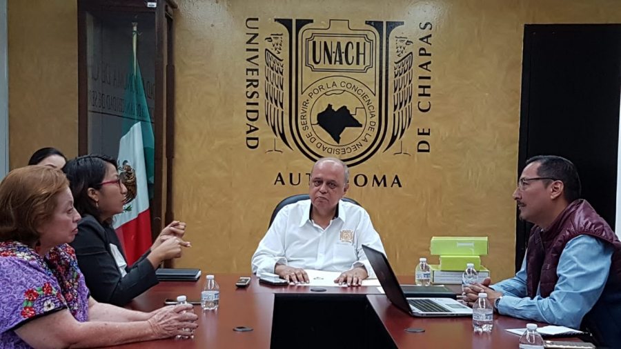 Se reúne el rector de la UNACH, Carlos Eugenio Ruiz Hernández con representantes del Colectivo “Mujeres por una Agenda Incluyente”