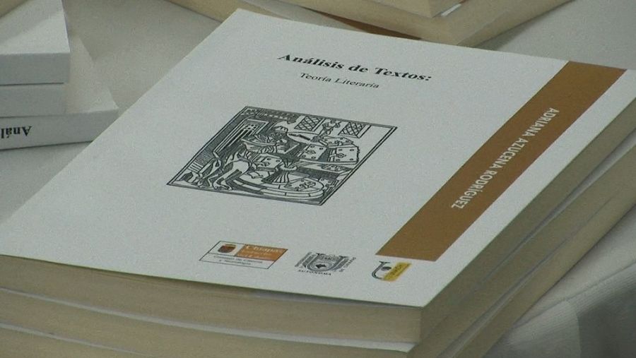 Presentan libro sobre Teoría Literaria en Ia UNACH  