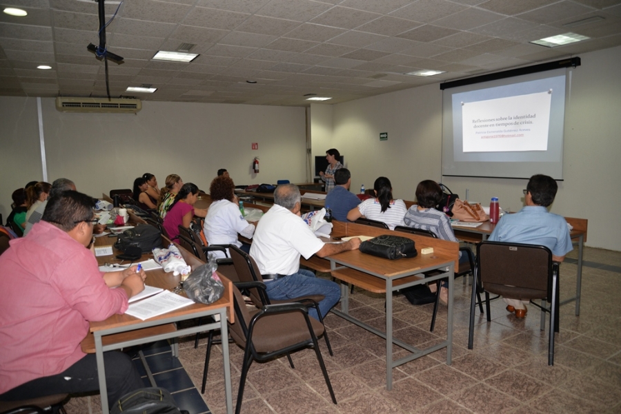 Comprometida la UNACH con la capacitación permanente de su planta docente