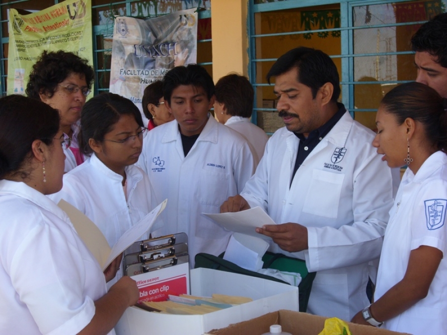 Analizan alumnos de la UNACH participación de la sociedad ante un fenómeno natural