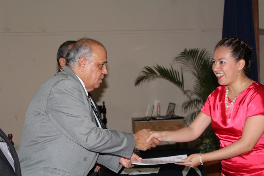 Convoca Rector Carlos Eugenio Ruiz Hernández a nuevos arquitectos a trabajar con honestidad, rectitud, justicia y responsabilidad