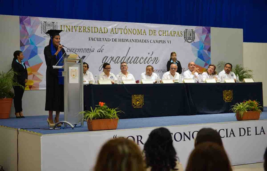 Celebra UNACH la graduación de más de 200 jóvenes de la Facultad de Humanidades Campus VI