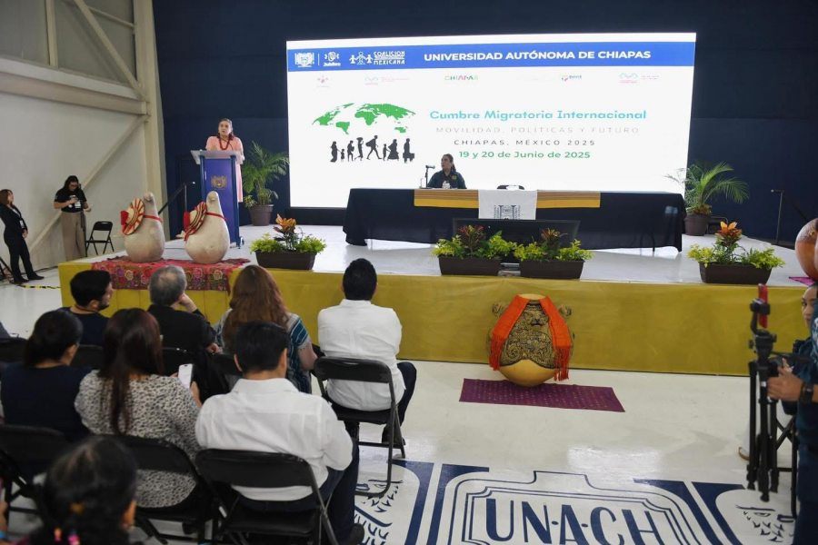 Diserta Leticia Bonifaz Alfonzo la Conferencia Magistral “El impacto de la migración en mujeres, niñas y adolescentes”