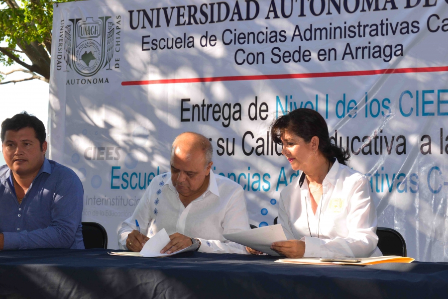 Confirman organismos nacionales la calidad de la oferta académica de la UNACH