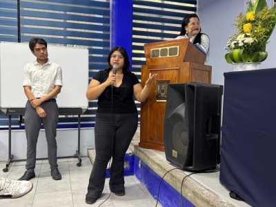 Reciben unachenses reconocimiento por concluir Curso COIL enfocado a la mejora de competencias lingüísticas