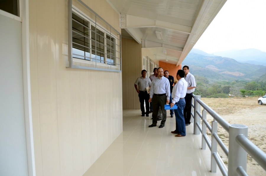 En Copainalá Supervisa rector Jaime Valls obras de infraestructura en el Centro Mezcalapa de Estudios Agropecuarios