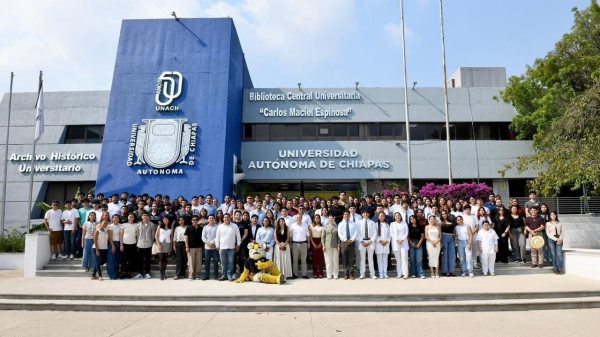 Se reúne el rector de la UNACH Oswaldo Chacón Rojas con la Red de Estudiantes Líderes Universitarios