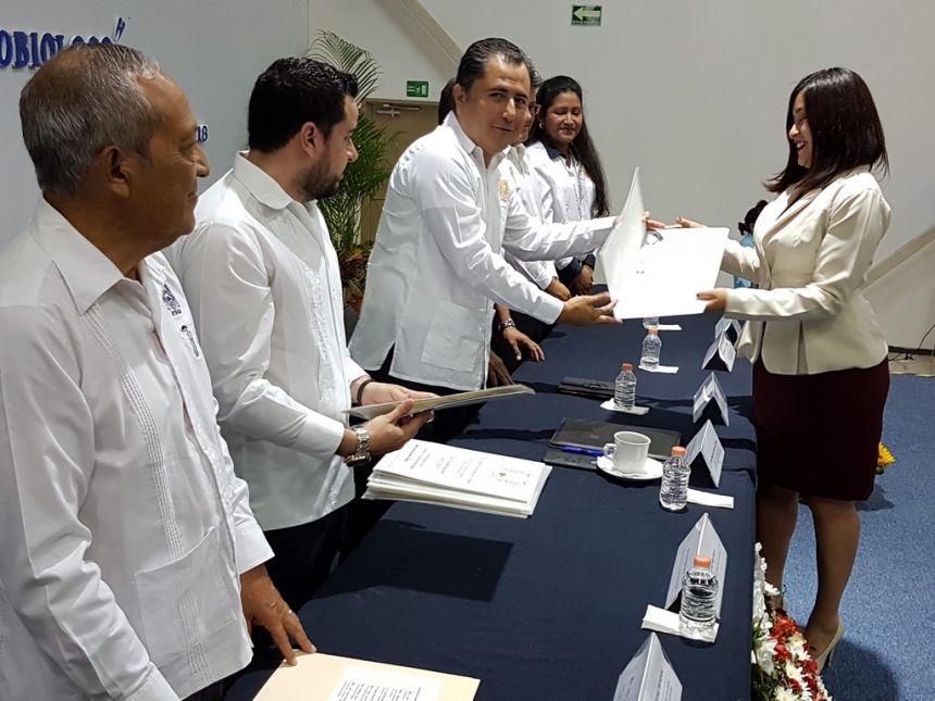 Se gradúa la segunda generación de licenciados en Químico Fármaco Biólogos formado por la UNACH en Ocozocoautla